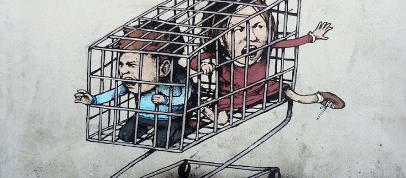 «Γάλλος Banksy»: Ο street artist που μέσα από τα έργα του κριτικάρει το σύγχρονο τρόπο ζωής (φωτό)